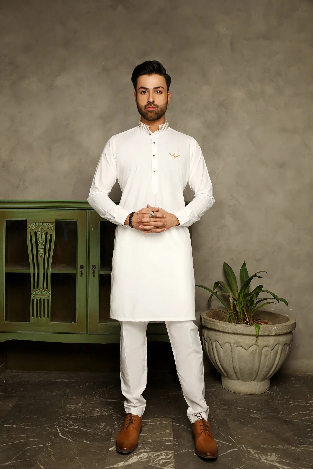 Pure White with Kat Dana Band Collar
