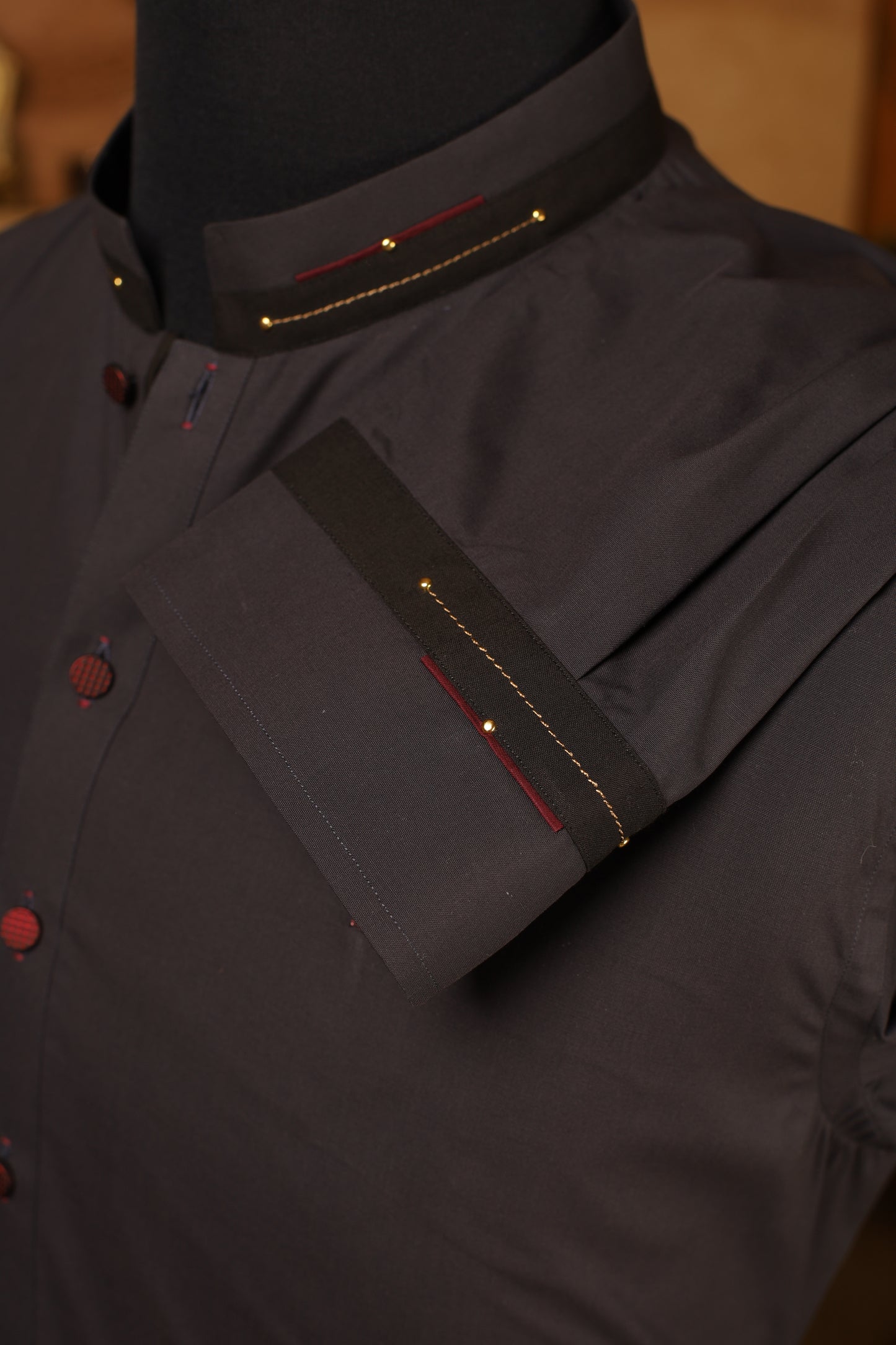 Grey Mandarin Pinned Collar