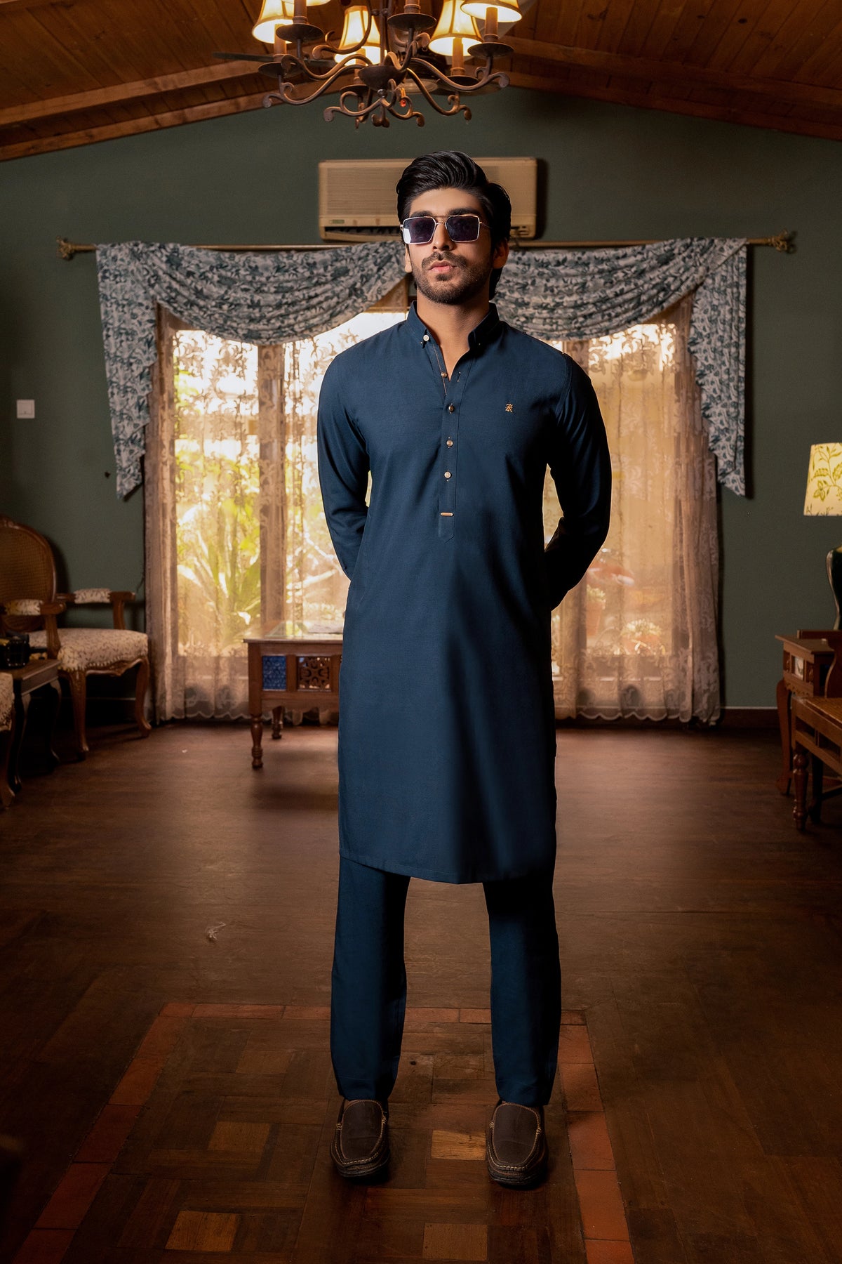 Teal Blue Collar Pinned Kurta Trouser