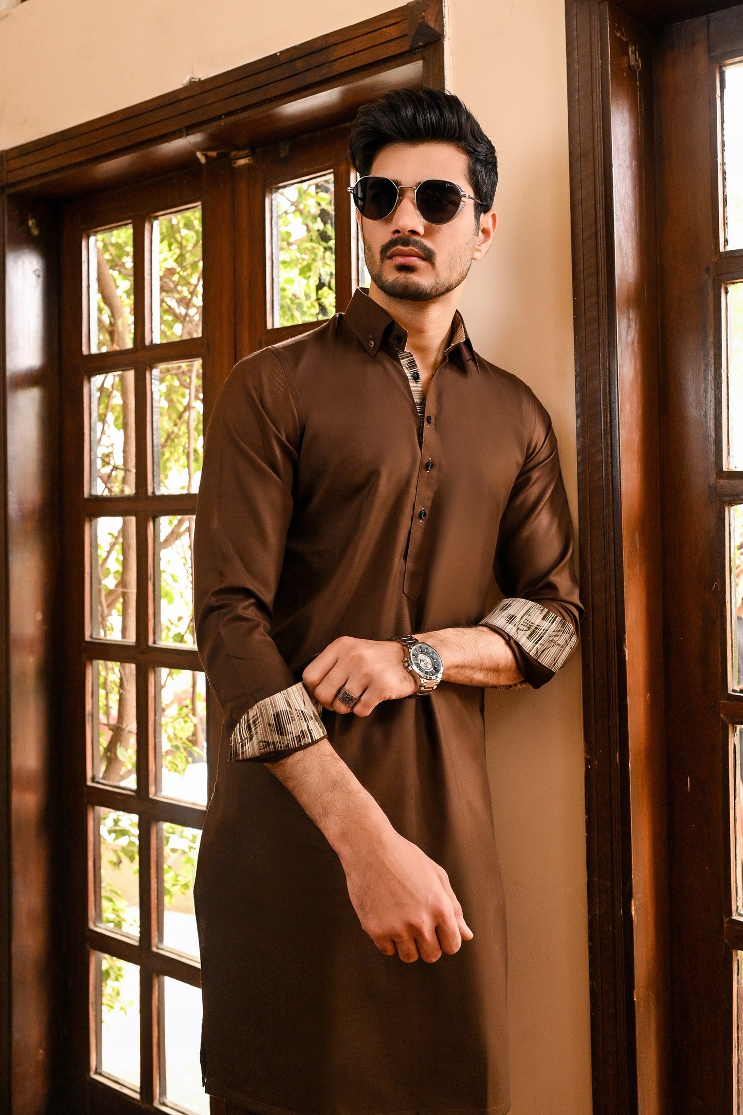 Brown Textured Classic Collar Kurta Trouser