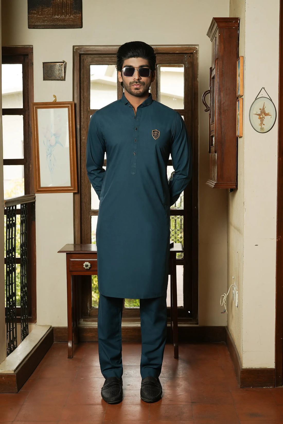 Emerald Green Pinned Collar