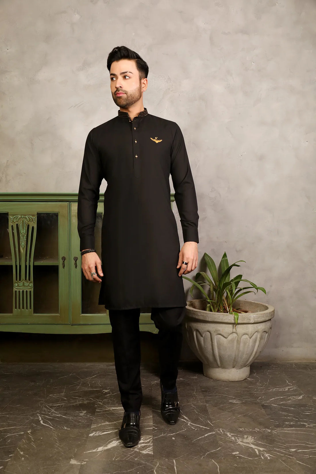 Black with Kat Dana Band Collar