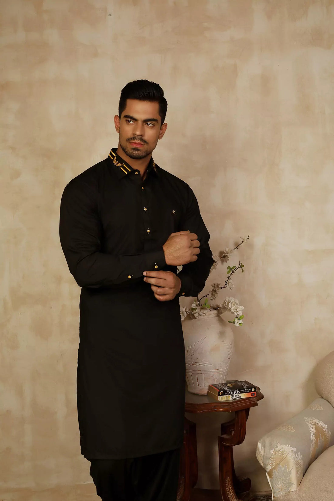 BLACK CLASSIC SIGNATURE COLLAR SHALWAR KAMEEZ