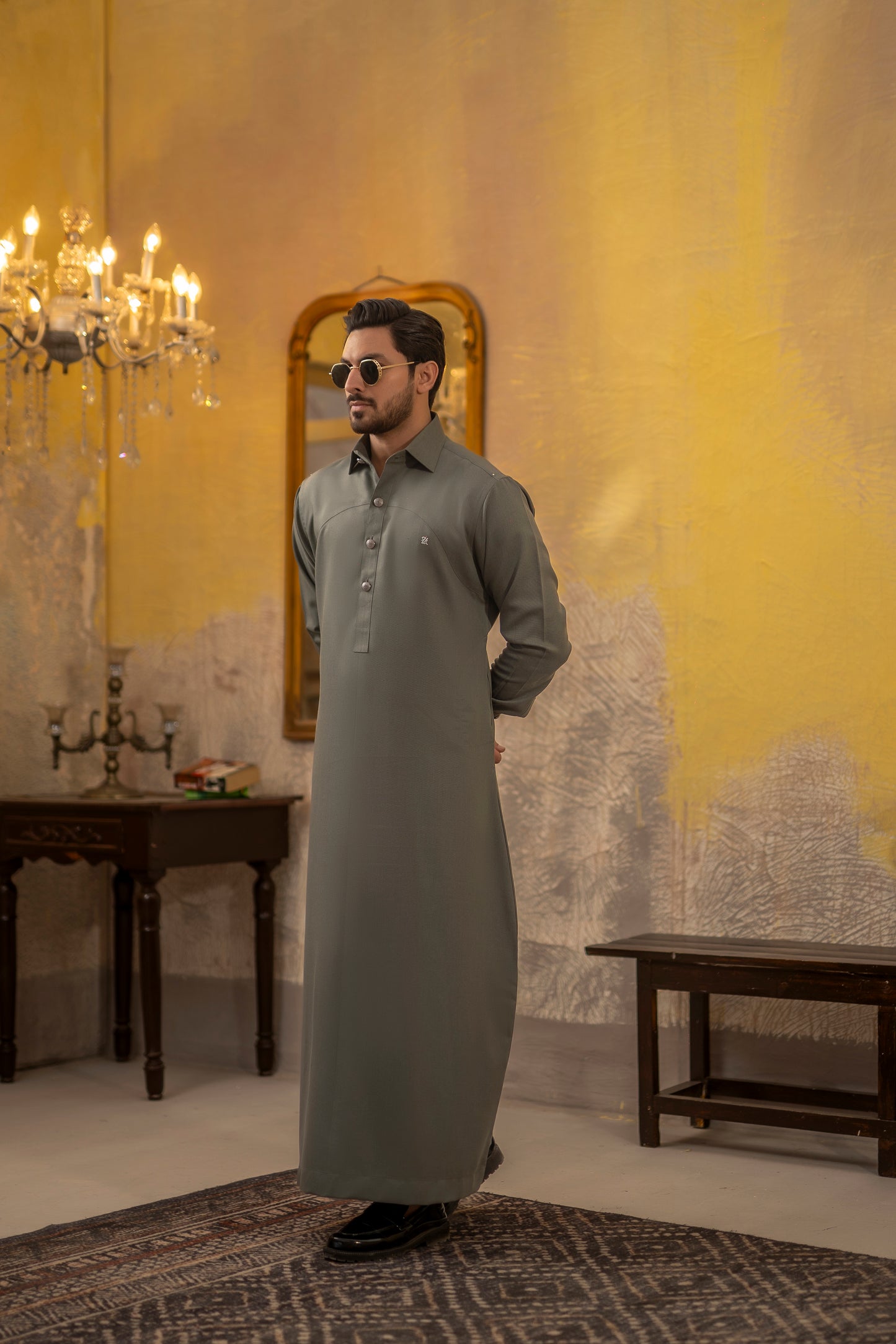 SAGE-GREY JUBBA