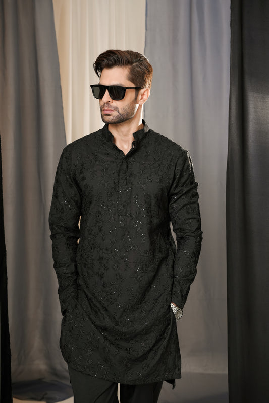 BLACK EMBROIDERED KURTA TROUSER
