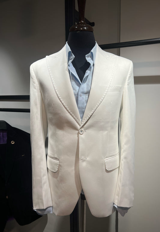 CREAM WHITE SUIT