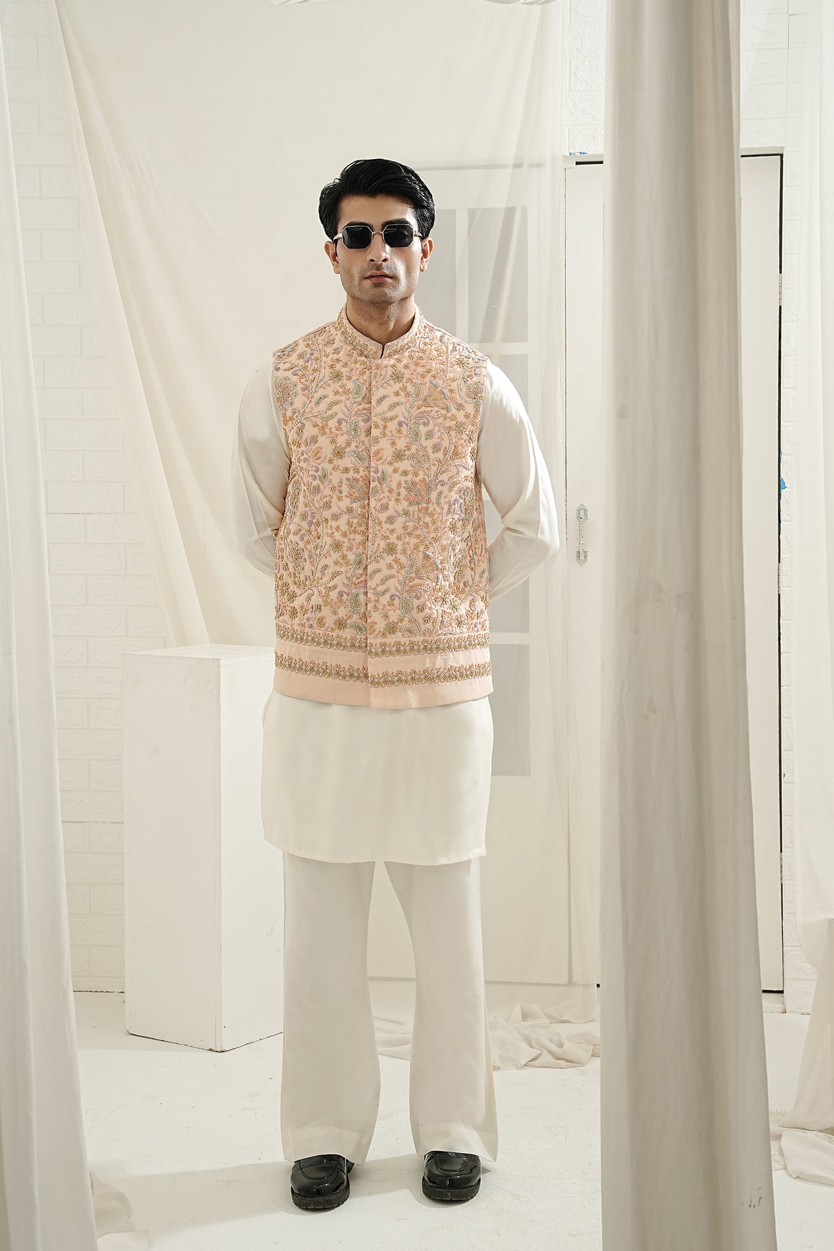 PEACH HAND WORK WAIST COAT