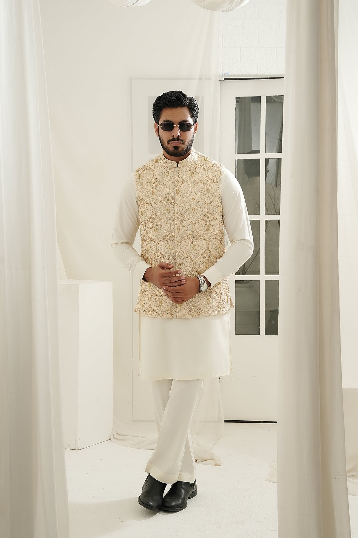 PEARL GOLD HAND WORK WAIST COAT