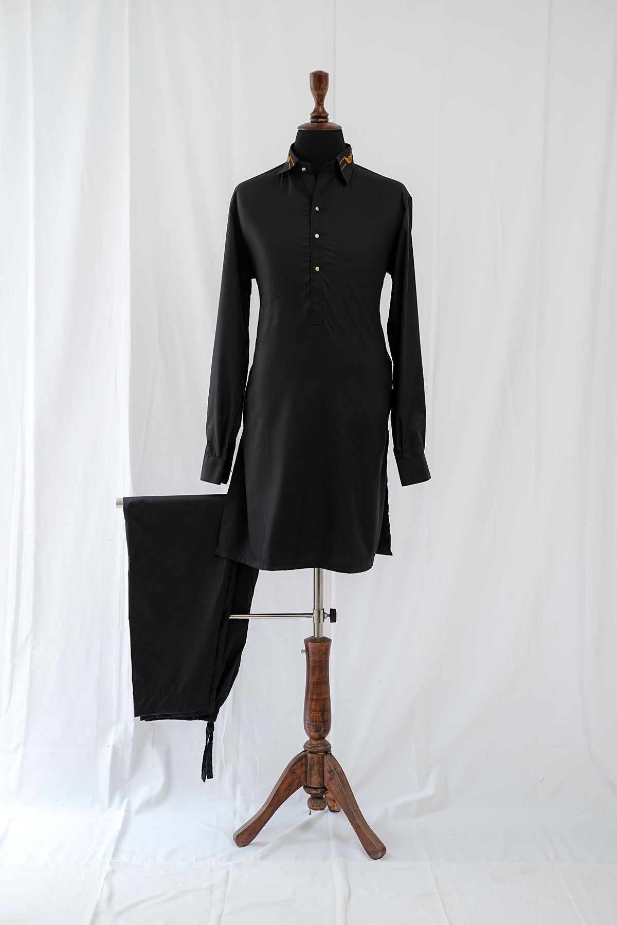 Classic Signature Collar Kurta Trouser
