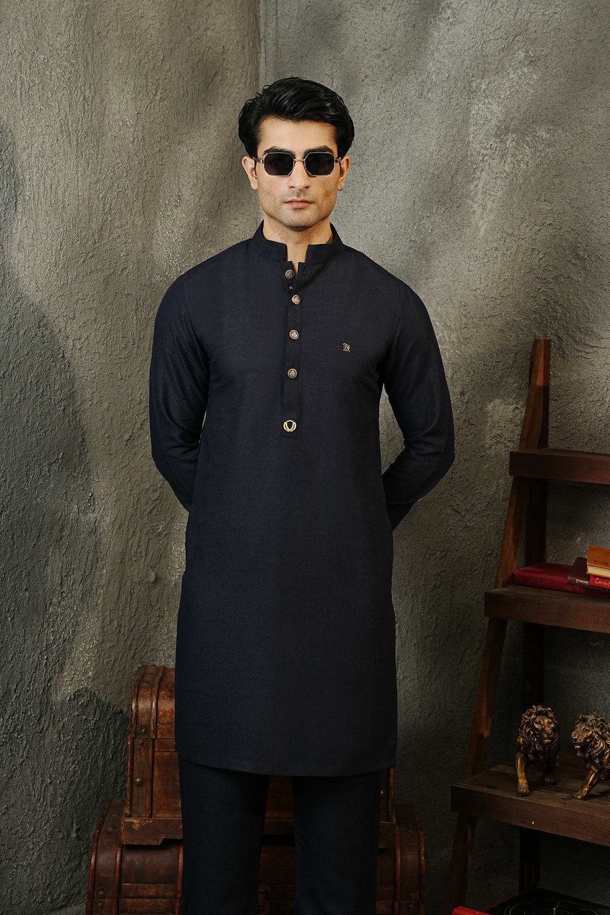 NAVY BLUE TEXTURED KURTA TROUSER