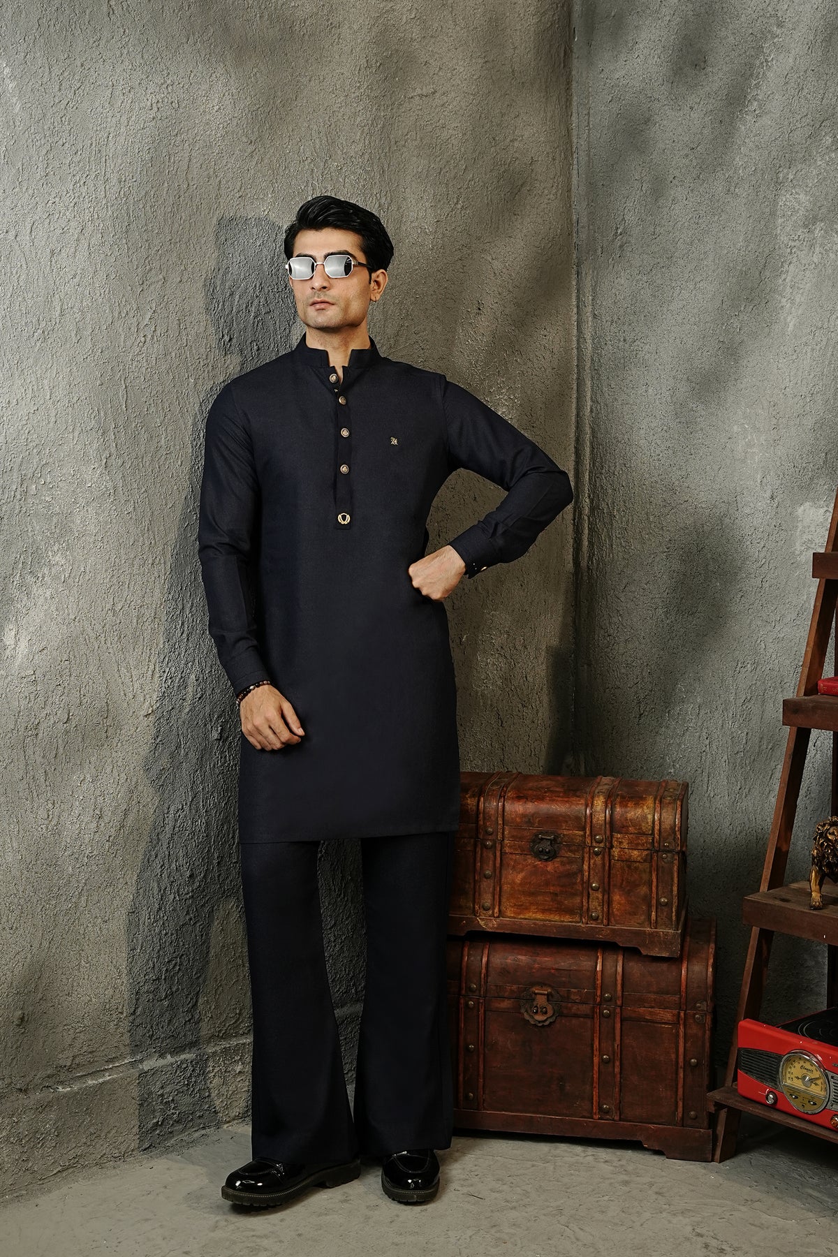 NAVY BLUE TEXTURED KURTA TROUSER