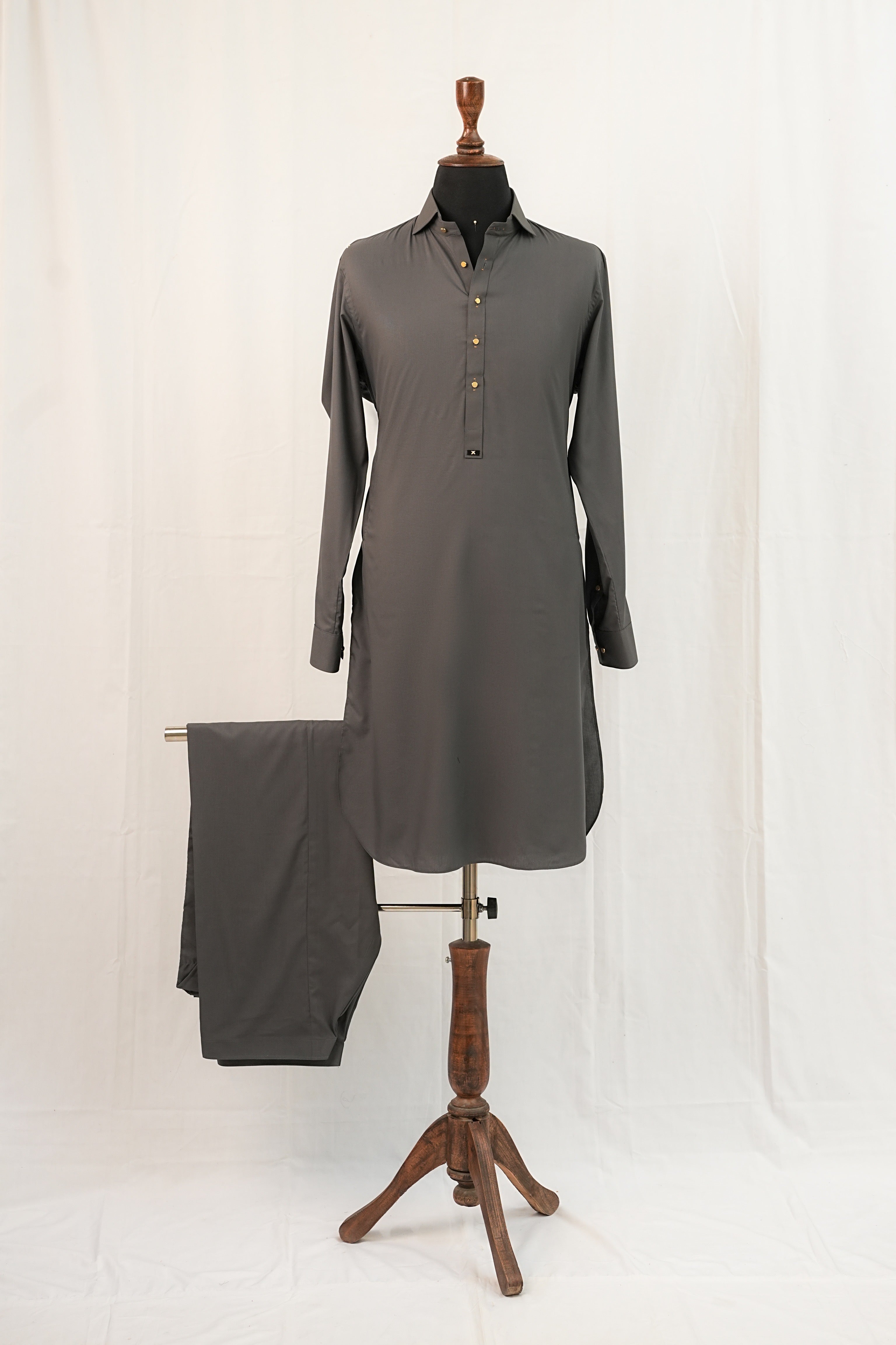 Grey Collar Shalwar Kameez – Kunzul Channar