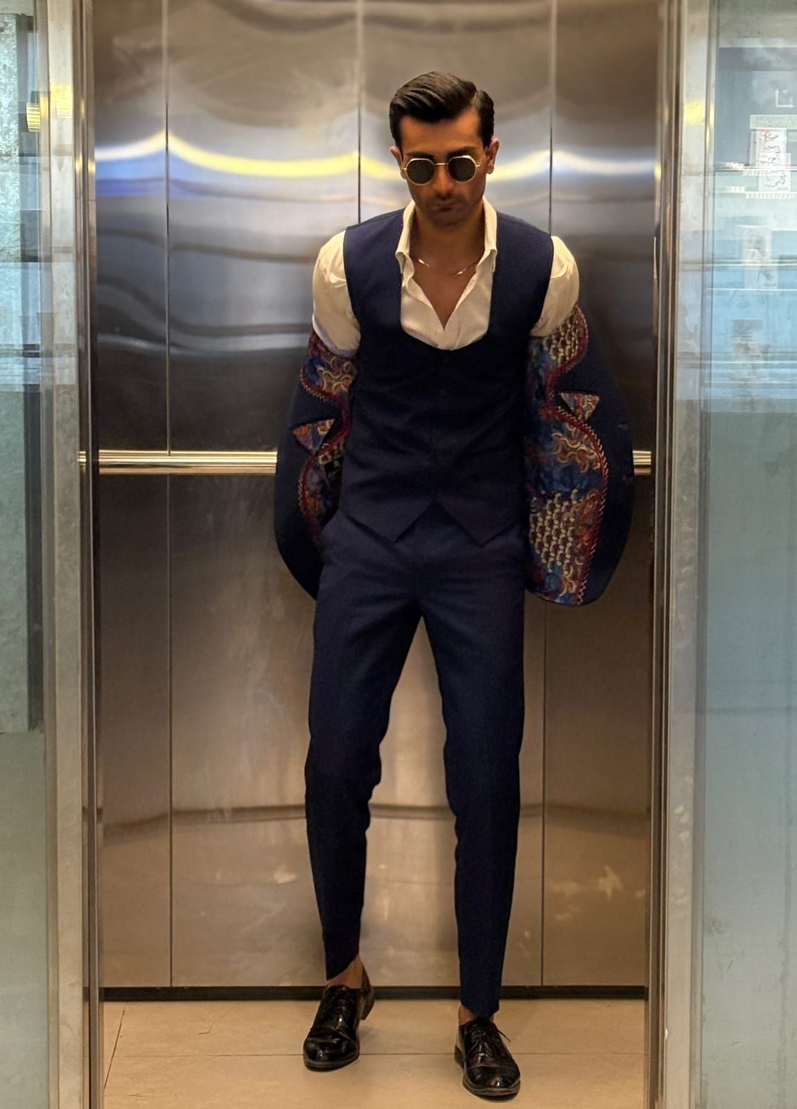 BLUE THREE PIECE SUIT