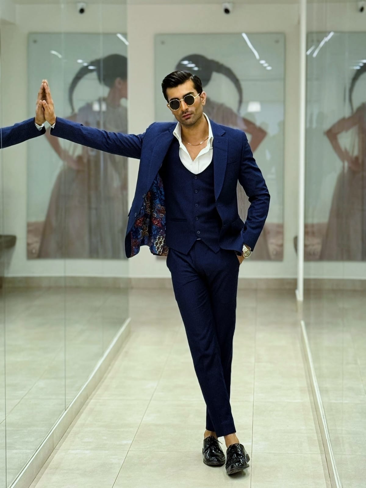 BLUE THREE PIECE SUIT