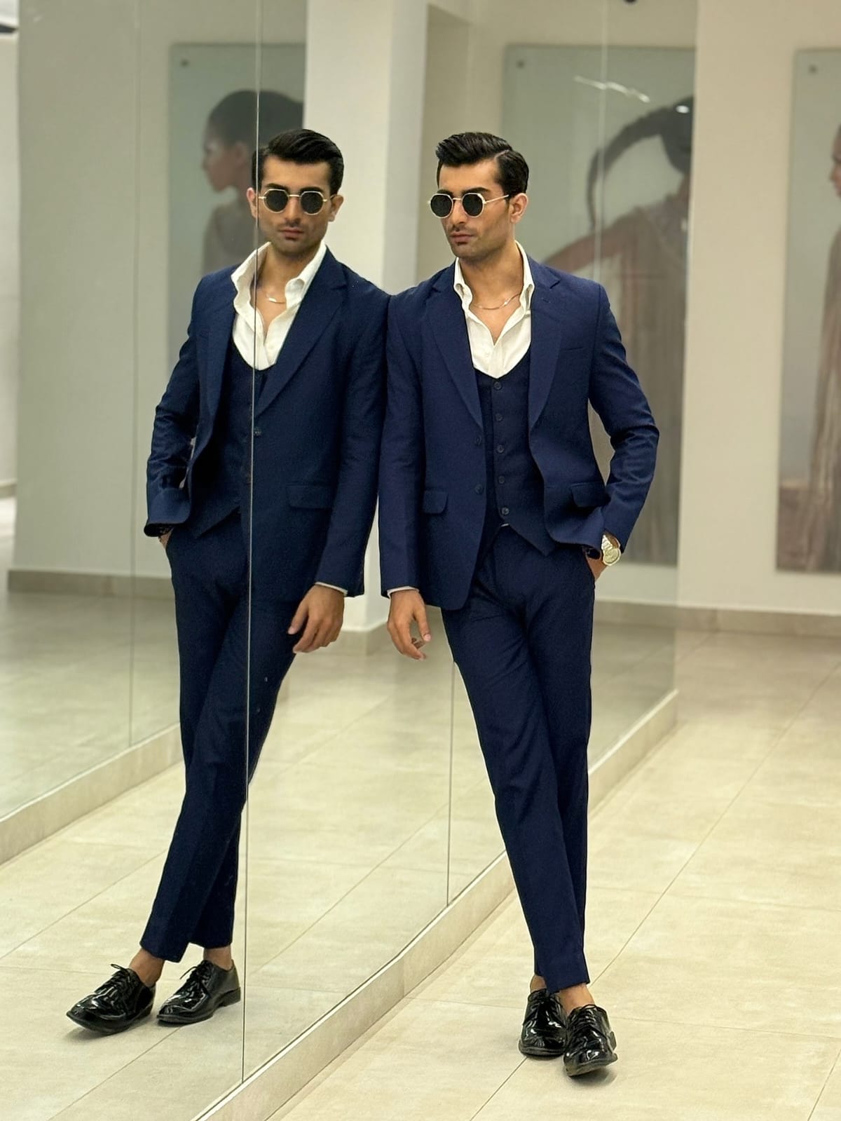 BLUE THREE PIECE SUIT
