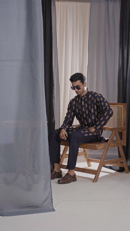 LEAVES EMBROIDERED KURTA