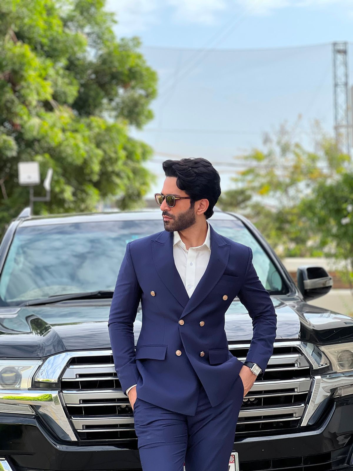 BLUE DOUBLE BREASTED SUIT