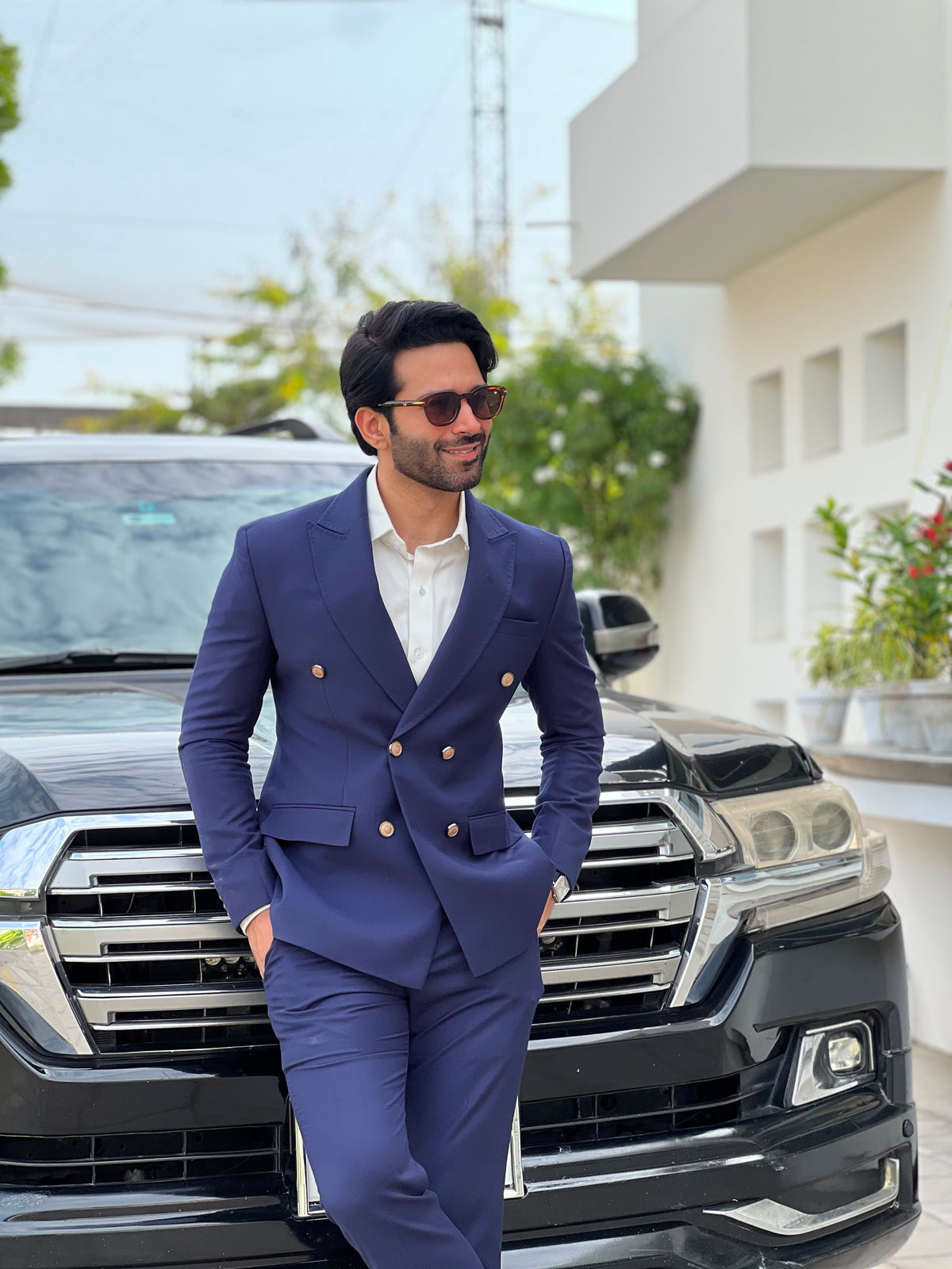 BLUE DOUBLE BREASTED SUIT