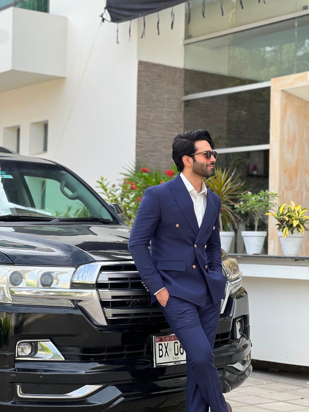 BLUE DOUBLE BREASTED SUIT